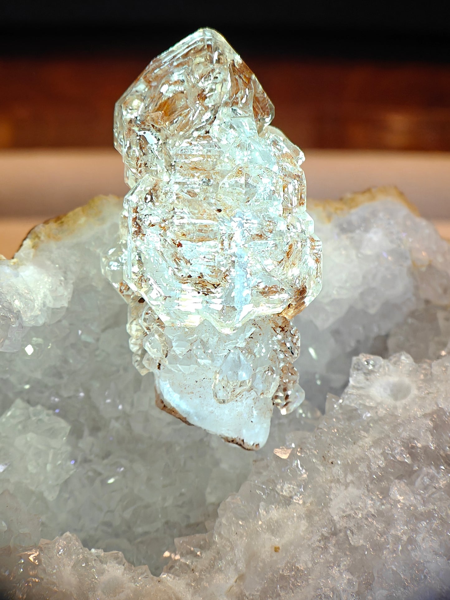 Madagas red mud skeletal quartz