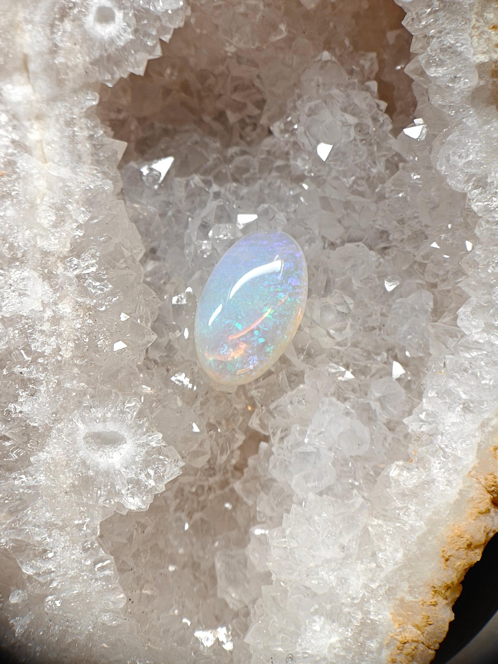 Australian crystal opal