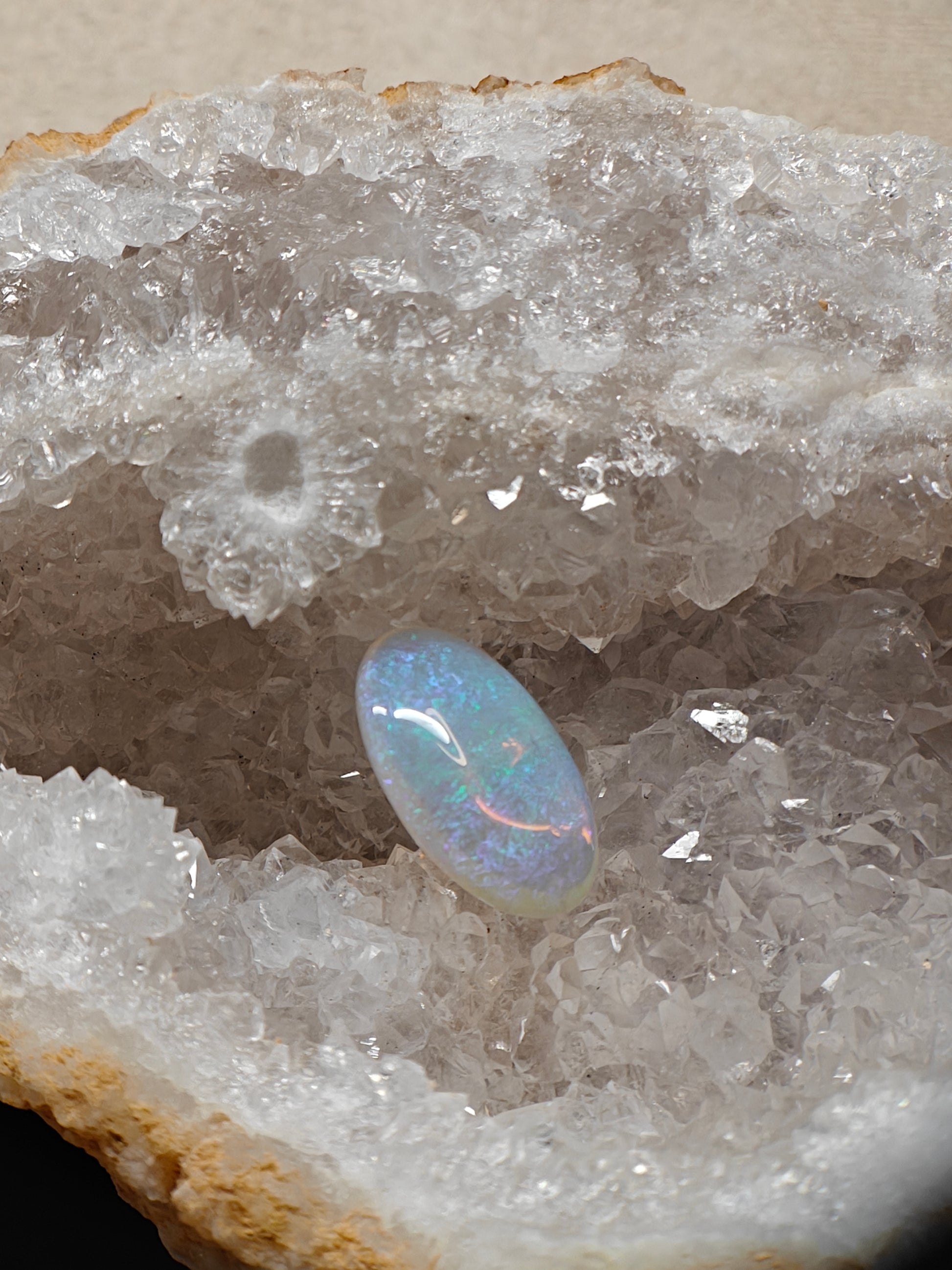 Australian crystal opal stone