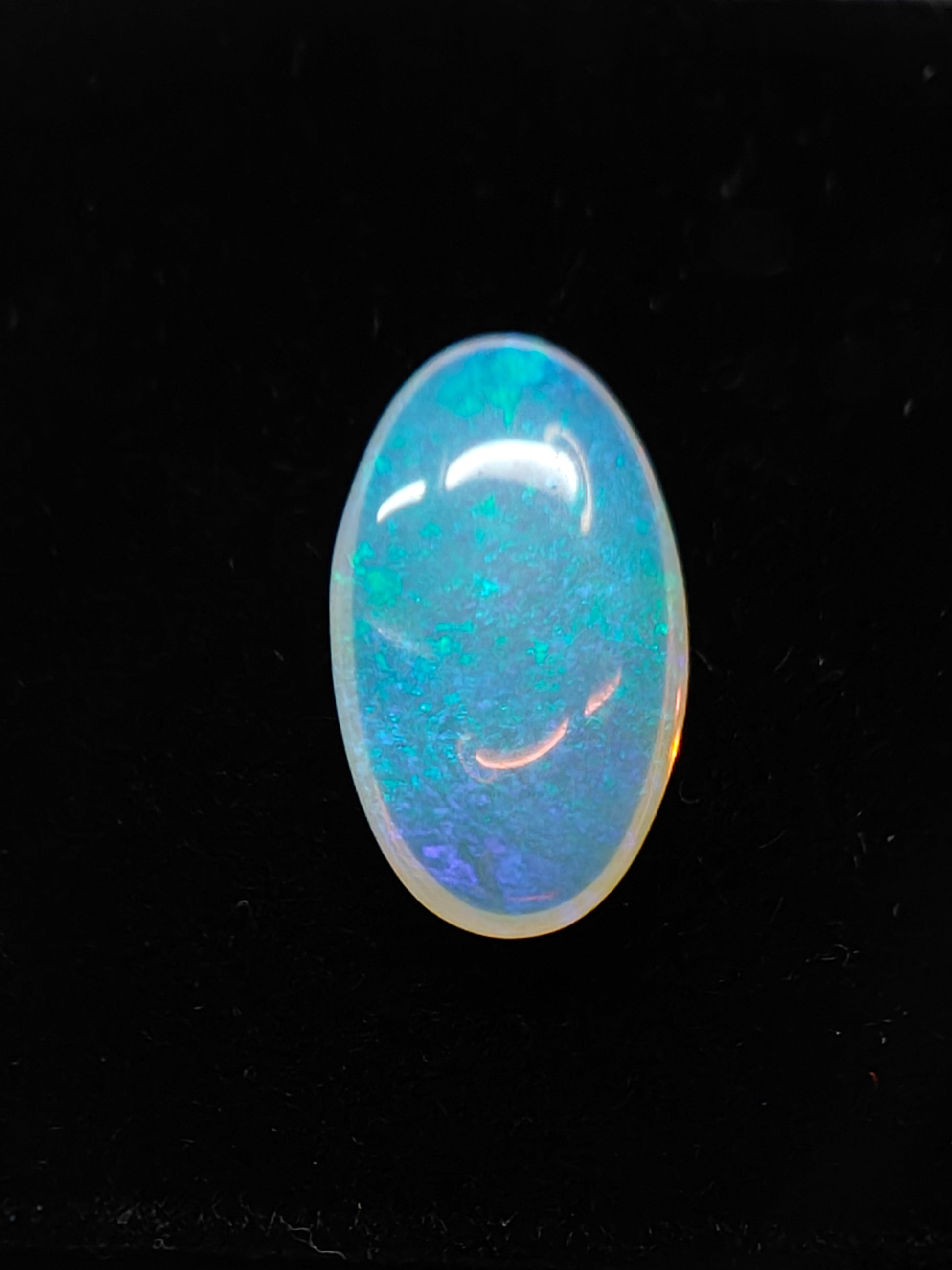Australian crystal opal