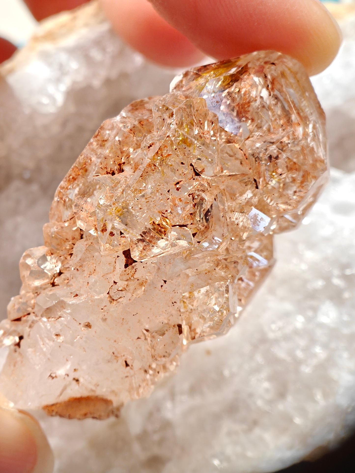 Madagas red mud skeletal quartz