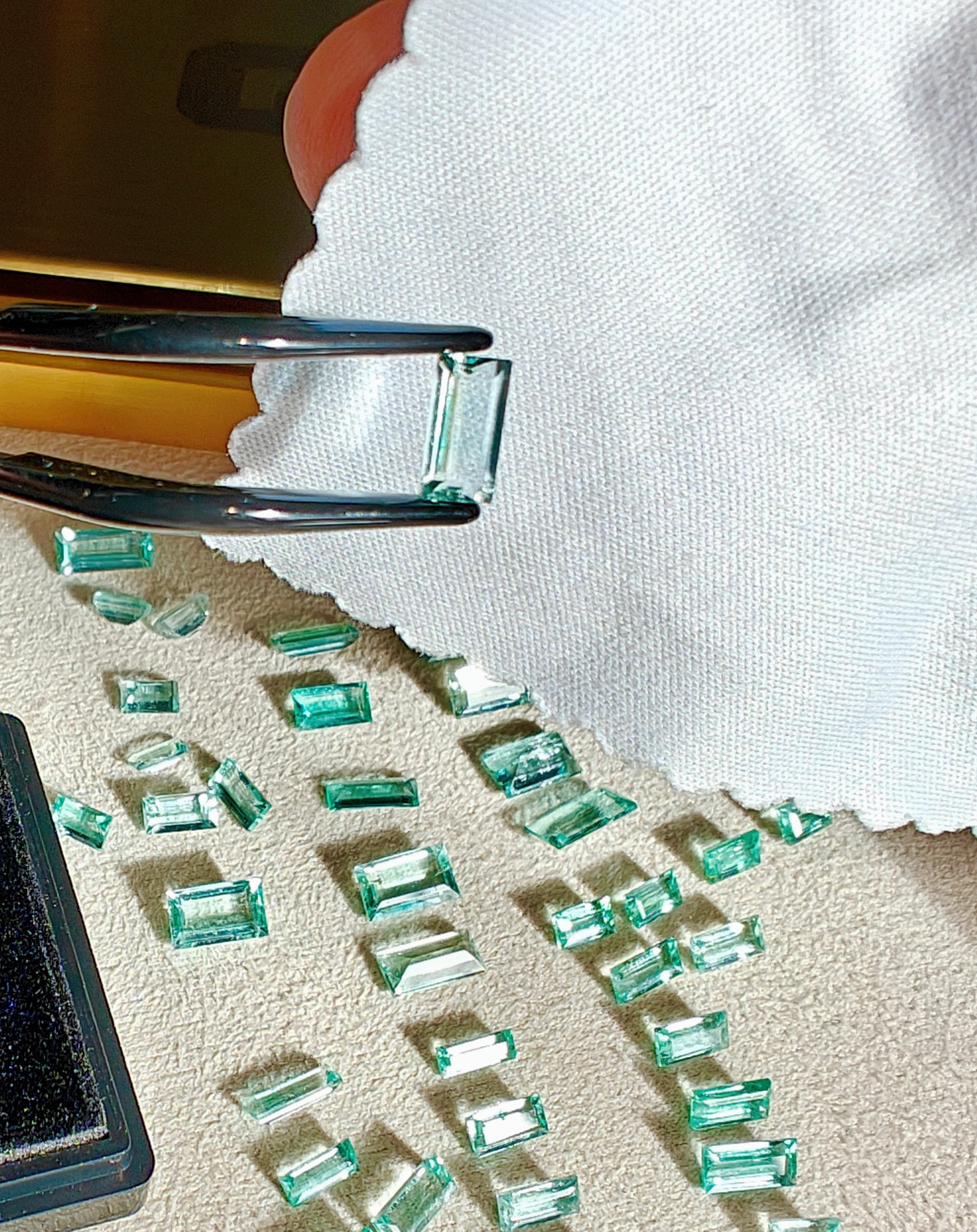 neon mint green beryl gem by carat
