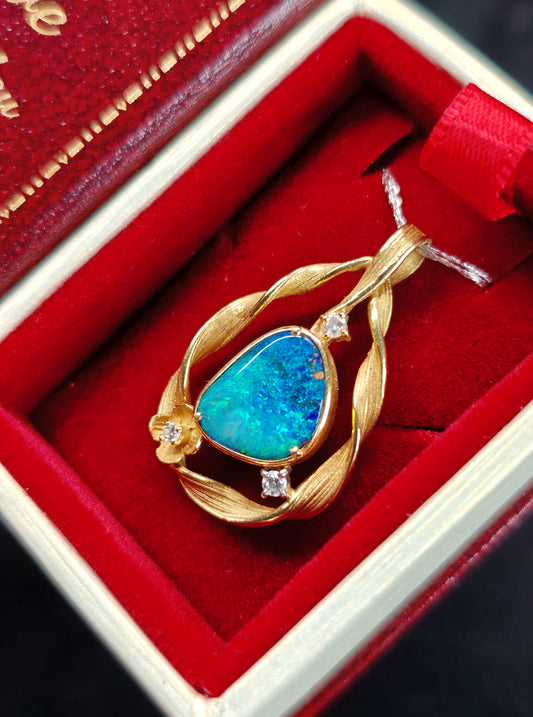 18K Austrialian boulder opal pendant